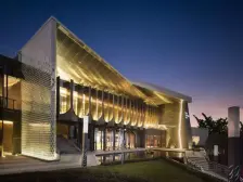 龙兴 阳光城哈罗小镇四房100万