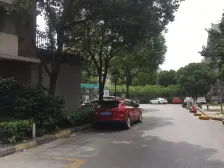 明日星城,精装修保养好,拎包入住,双阳台