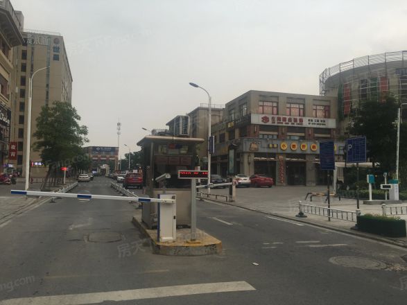 世茂APM商住楼实景图
