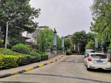 英才街 180个精装宽厅大复式 小区中间位置 晴苑