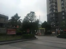 此房户型手续齐全,格局好,采光好,无遮挡,出行方便