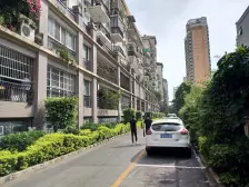 小区环境优美,英式园林,建筑风格好