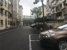 此房满五 看房很方便 有装修 保养的很好