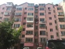 上曲家三楼两居室带两个小棚有钥匙