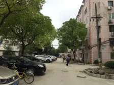 模范挂户口首推!(有钥匙)低楼层,位置好,周边配套齐全,诚售