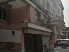 此房手续齐全,格局好,采光好,无遮挡,出行方便