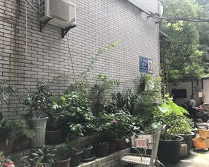 西马棚街28号4室1厅南