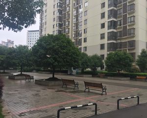 满五唯一 南北通透 自带24N热水和暖气 诚心卖 随时看