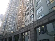 南北两房 采光不遮 临美食一条街 地铁800米 看房预约