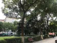 小区中心位置 房型正气 边套全明 业主诚意出售
