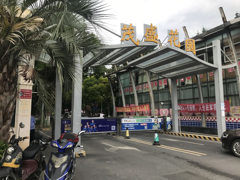 小区相关图