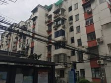 电梯房一梯四户得房率90%+50万精装修+钥匙房随时看