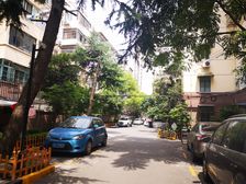 原干部分房 房子精装修 小区很少出此户型 一梯两户