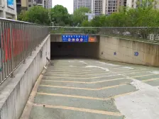 欧蓓莎广场2室2厅,中楼层,周边商圈成熟,生活便利