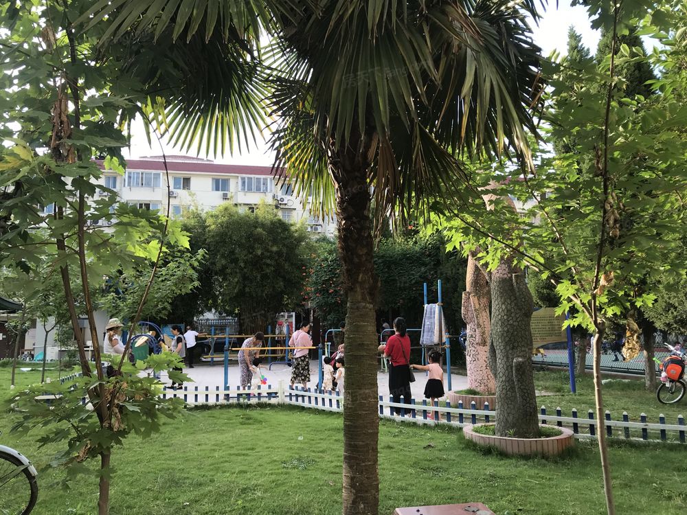 小区相关图