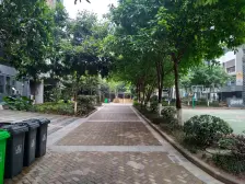 商圈内,配套齐全,低总价正规两房,住家安静