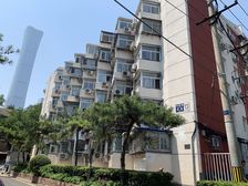 呼家楼西里南北两居中间层