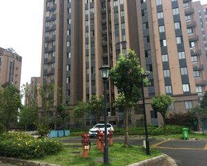 首南德盛家园新装修楼层位置佳诚心出售