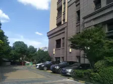 次新小区,小区中间位置,业主诚意出售