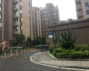 小区环境优美 户型方正,楼层佳,朝南,采光无遮
