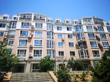 精装修拎包入住,中间楼层出行便利,南北通透五明户型