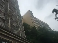 两路口李子坝新天地公寓电梯三房,出行方便