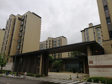 新明州品质洋房,一楼150平大花园,业主诚心出售