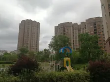 此房一手动迁,精装修,基本可以拎包入住,权属清晰,