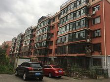 东河商 zhu 城步梯三楼南北通透户型