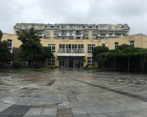 上下两层户型,低总价精装两室,采光好,可利用率高