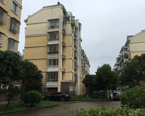 刚需两房业主诚心出售自住保养好
