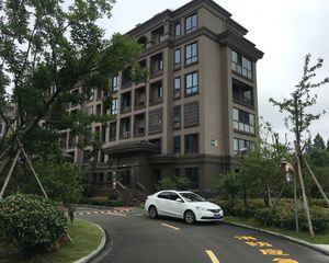 水岸阳光,电梯阳房精装修,6号线地铁口,拎包入住