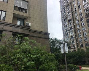姜山万达边上地铁走路即可到达香悦花苑