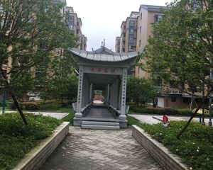 丰苑侯府,小两房,朝南户型,采光充足。