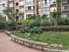 主卧朝南,环境优美,交通便利,居家装修