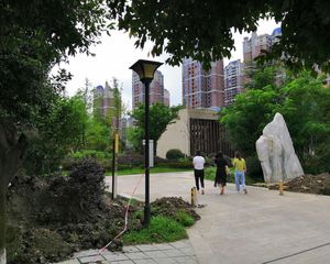 华汇天地4室1厅南