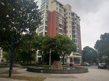 此房满五 视野宽阔 采光充足 前后无遮挡