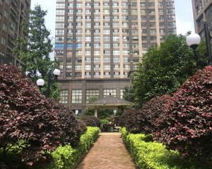 郡原广场4室1厅南