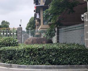实用面积大,自住保养好,配套完善