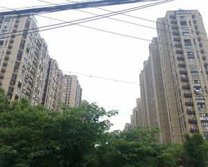 郡西花苑 次新小区 精装修可拎包入住