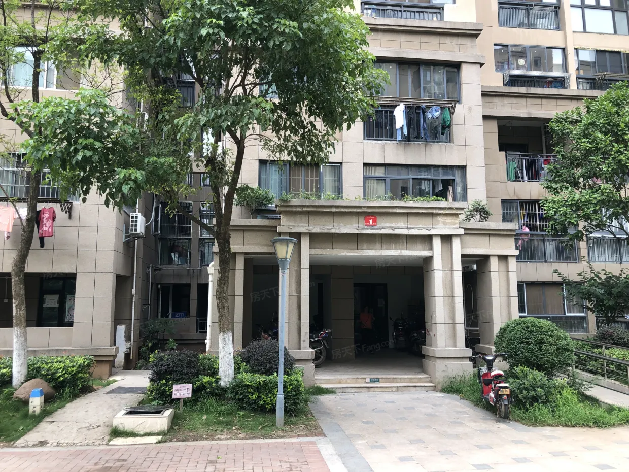 名流人和天地六期