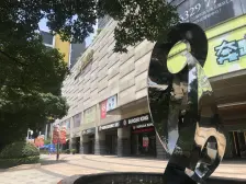 此房朝东,可看一线湖景,满5年,中高楼层,视野采光.