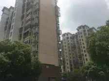 房型很好,南北通两房,格局很好,采光很好,视野开阔