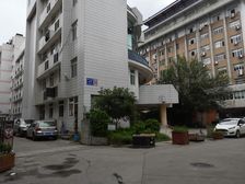 青华路24号3室1厅西南