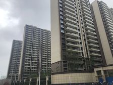 时代悦城 好位置 四房精装修 诚心卖