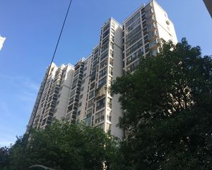 公摊小两梯四户纯板楼高桥商圈舒适