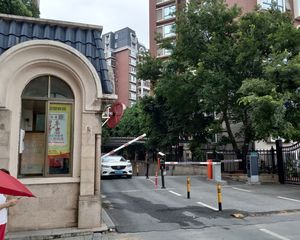 交通便利 地铁沿线 刚需2房 南向望花园,采光好