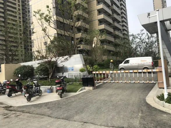 保利朗诗蔚蓝实景图