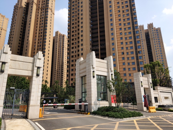 中建汤逊湖壹号实景图