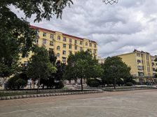 如意樱花苑 单位宿舍 停车方便 交通便利